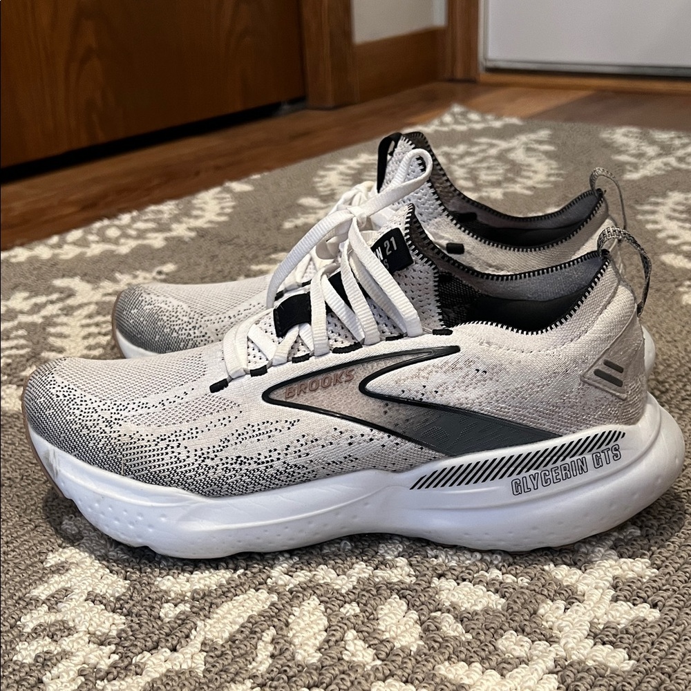 Brooks White and Black Athletic Sneakers, Glycerin GTS